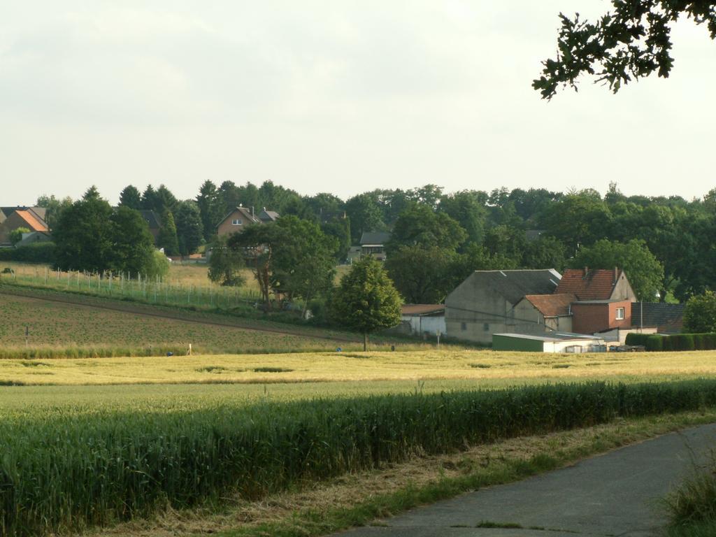 Rl Guesthouses Geilenkirchen Exteriör bild